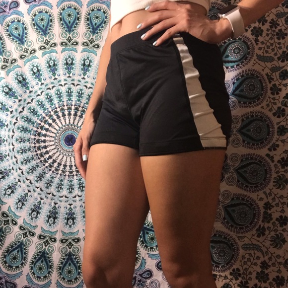 ASICS Shorts - Picture 2 of 2